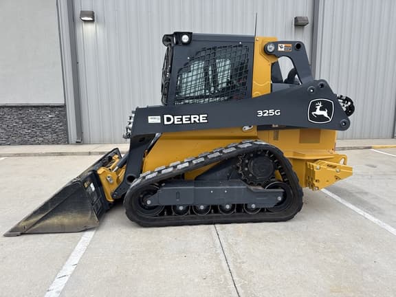 Image of John Deere 325G Primary image