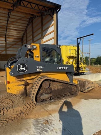 Image of John Deere 325G equipment image 4