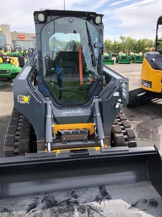 Image of John Deere 325G equipment image 4