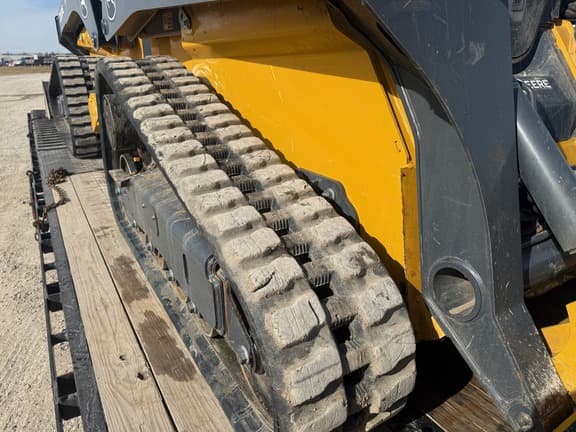 Image of John Deere 325G equipment image 4