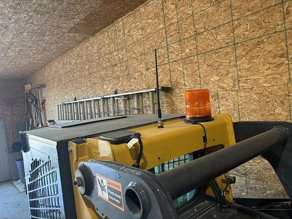 Image of John Deere 325G equipment image 3