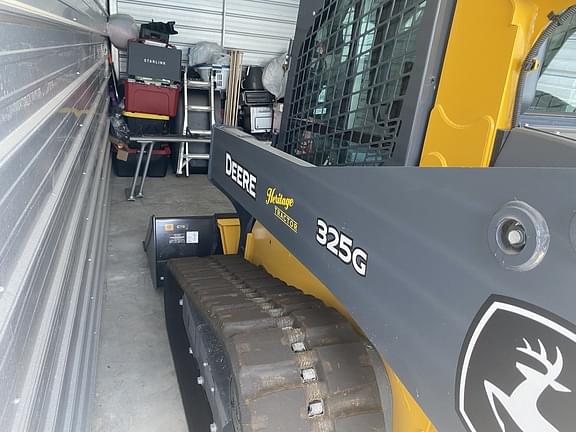 Image of John Deere 325G equipment image 2