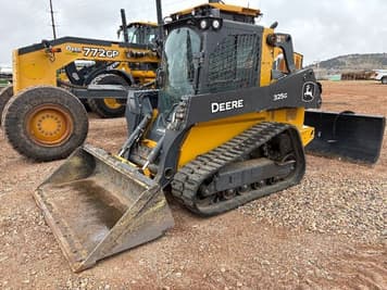 Main image John Deere 325G