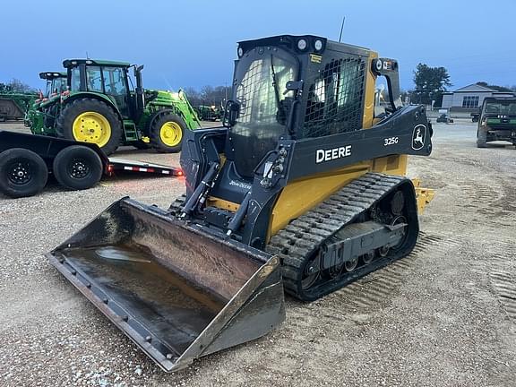 Image of John Deere 325G equipment image 2