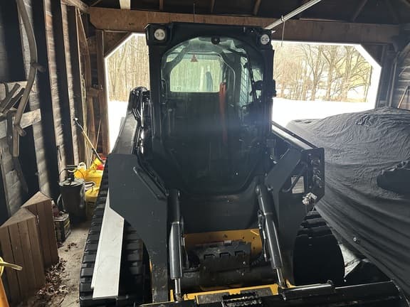 Image of John Deere 325G equipment image 3