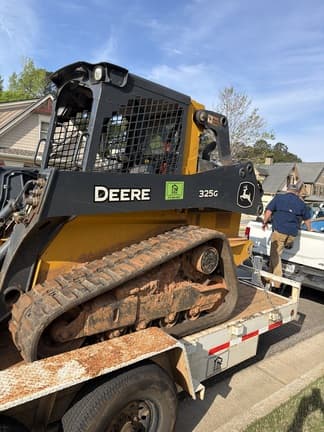 Image of John Deere 325G Primary image
