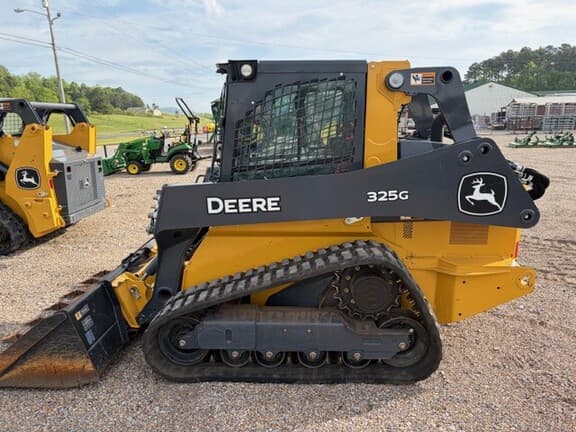 Image of John Deere 325G equipment image 3