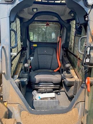 Image of John Deere 325G equipment image 3