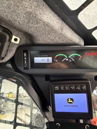 Image of John Deere 325G equipment image 3