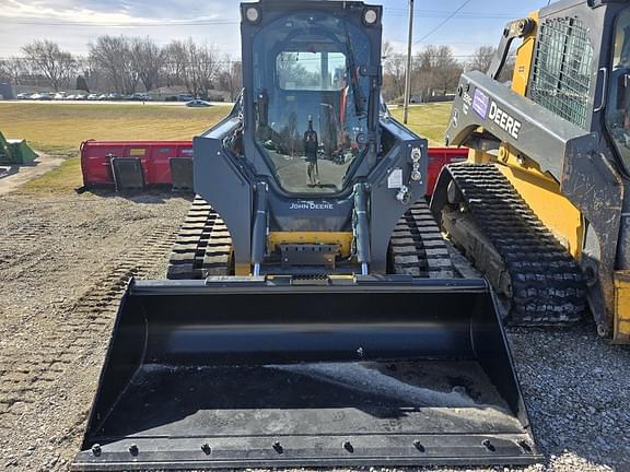 Image of John Deere 325G equipment image 1
