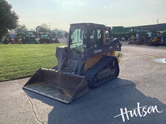 Image of John Deere 325G equipment image 1