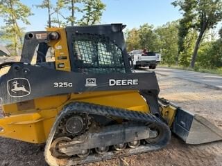 2024 John Deere 325G Equipment Image0
