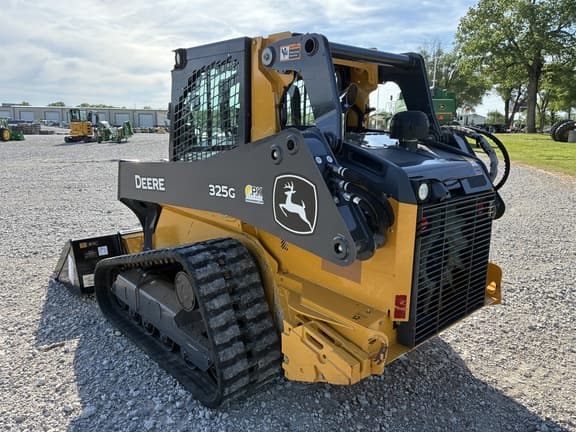 Image of John Deere 325G equipment image 2