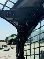 Image of John Deere 325G equipment image 4