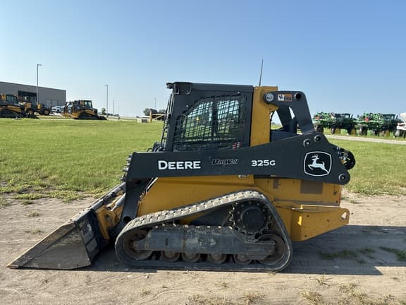 Image of John Deere 325G equipment image 1