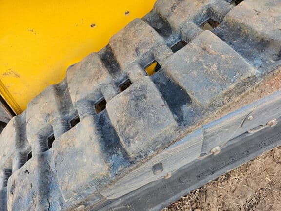 Image of John Deere 325G equipment image 2