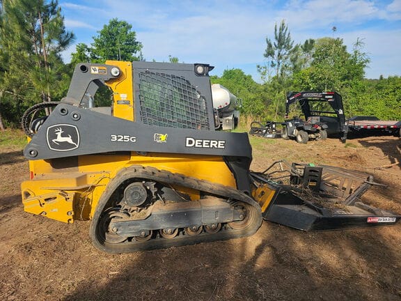 2024 John Deere 325G Equipment Image0
