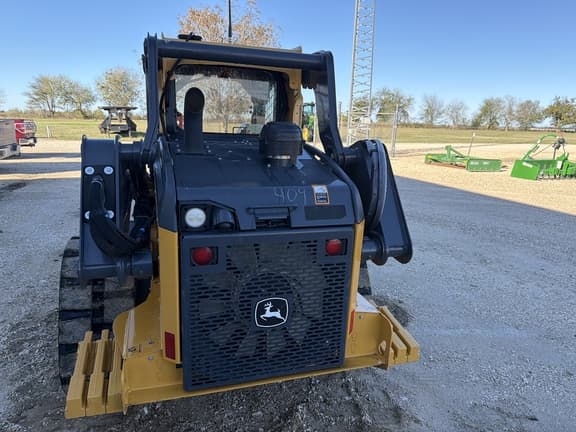 Image of John Deere 325G equipment image 3