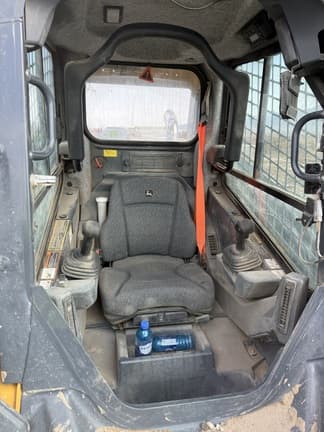 Image of John Deere 325G equipment image 1