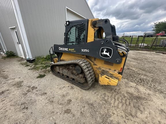 Image of John Deere 325G equipment image 2