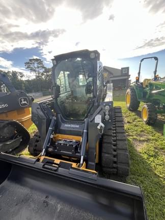 Image of John Deere 325G equipment image 1