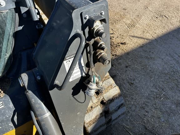 Image of John Deere 325G equipment image 2