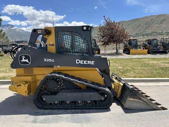 Image of John Deere 325G equipment image 1