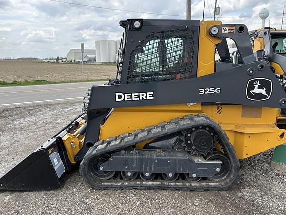 Image of John Deere 325G equipment image 1