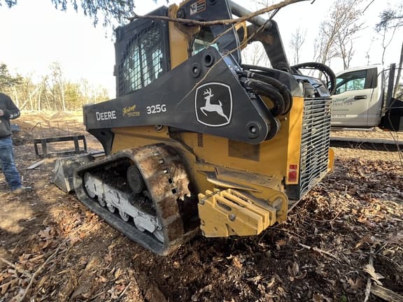 Image of John Deere 325G equipment image 3