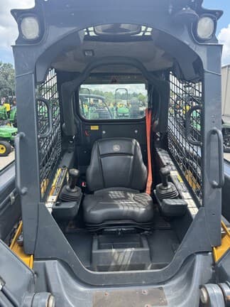 Image of John Deere 325G equipment image 2