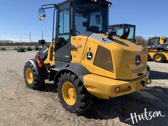 Image of John Deere 326P equipment image 4