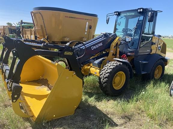 Image of John Deere 326P equipment image 3