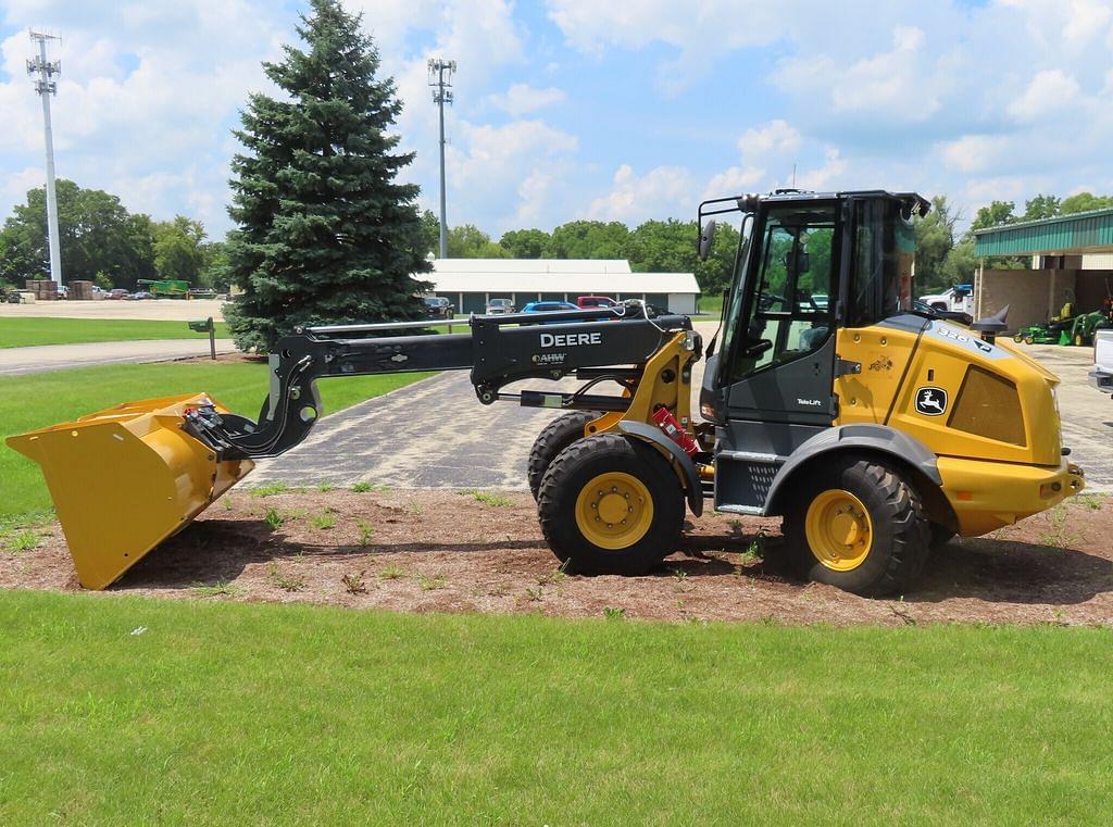 Image of John Deere 326P Image 0