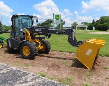 Main image John Deere 326P