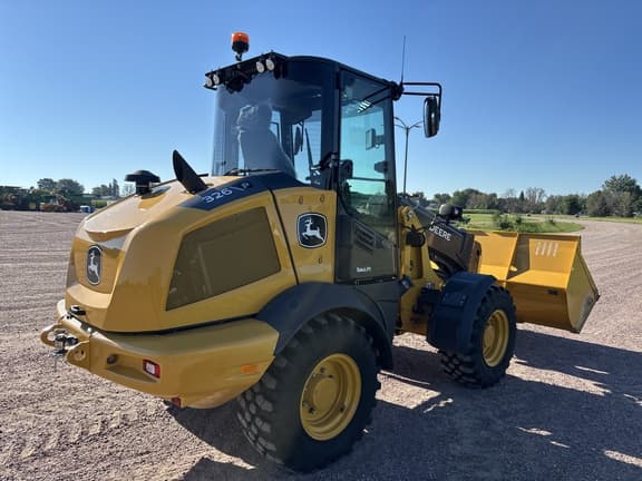 Image of John Deere 326P equipment image 4