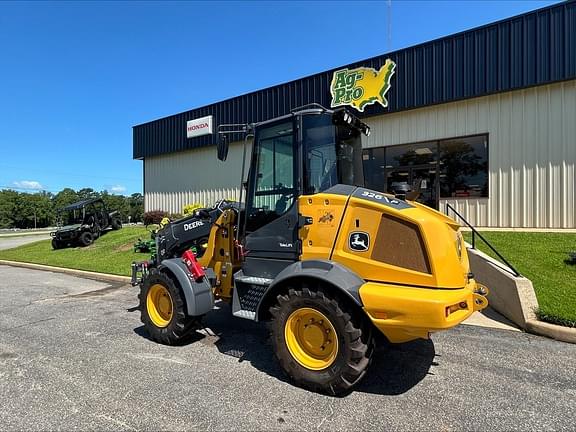 Image of John Deere 326P equipment image 3