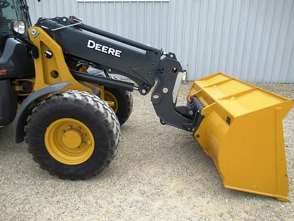 Image of John Deere 326P equipment image 3