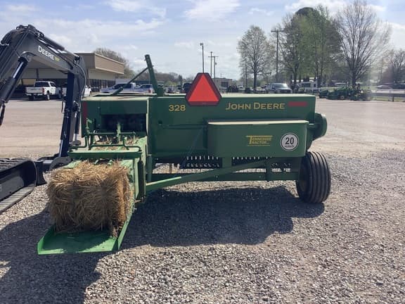 Image of John Deere 328 equipment image 4