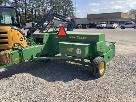 Image of John Deere 328 equipment image 3