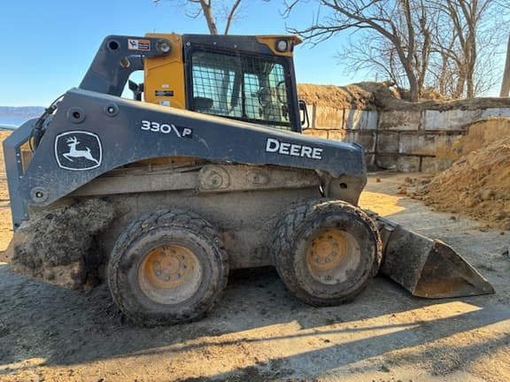 Image of John Deere 330P equipment image 1