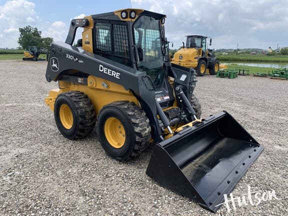 Image of John Deere 330P equipment image 1