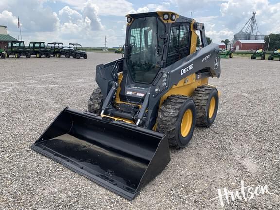Image of John Deere 330P equipment image 1