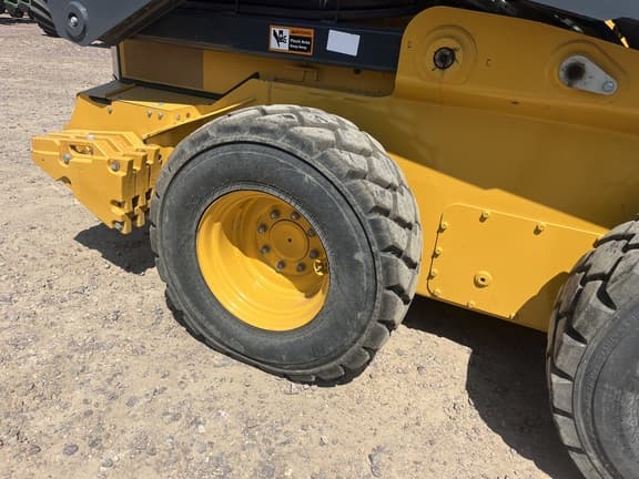 Image of John Deere 330G equipment image 4