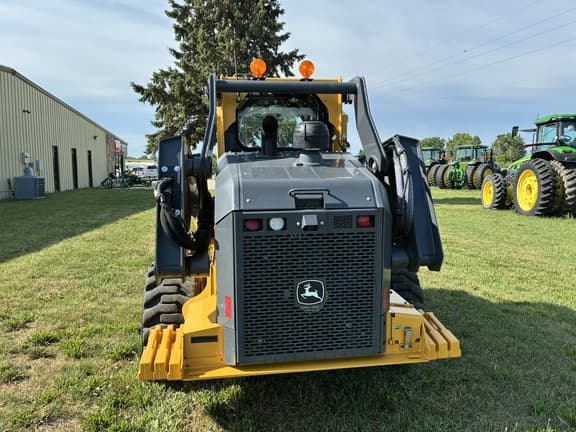 Image of John Deere 330G equipment image 4