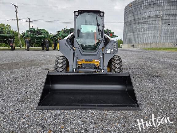 Image of John Deere 330G equipment image 4
