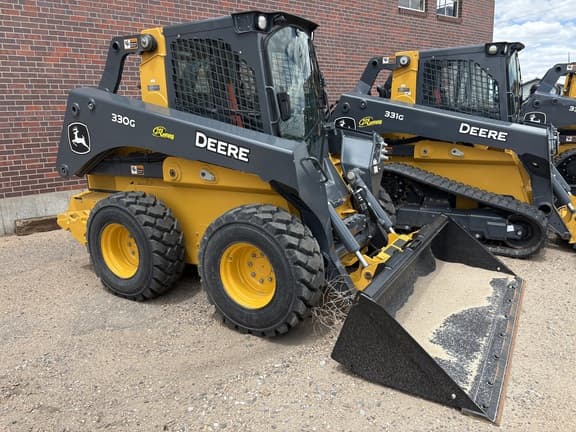 Image of John Deere 330G equipment image 4