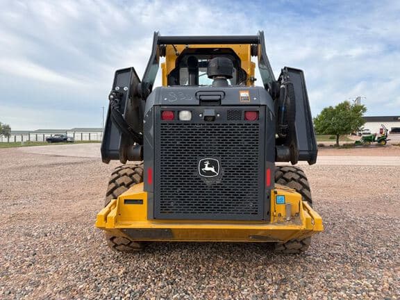 Image of John Deere 330G equipment image 3