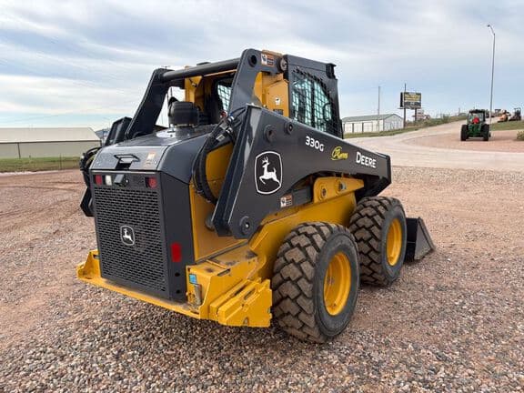 Image of John Deere 330G equipment image 4