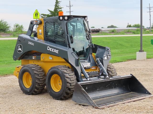 Image of John Deere 330G equipment image 1