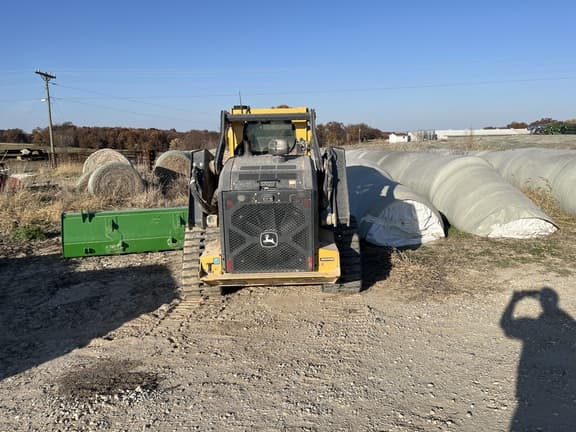 Image of John Deere 331P equipment image 2